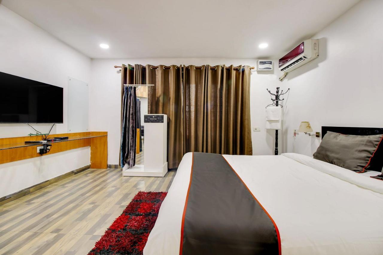 Oyo 2794 Hotel Plaza Inn 구와하티 외부 사진